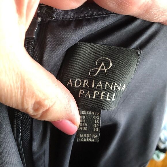 Adrianna Papell Classic Scoop Neck Cap Sleeve Sheath Dress - 12 - Picture 12 of 13